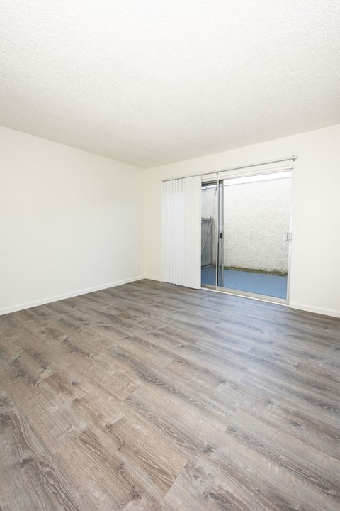 Floor plan for 1 bed, 1 bath, 760 sqft